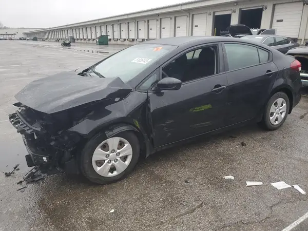 3KPFK4A78JE210247 2018 KIA FORTE - Image 1