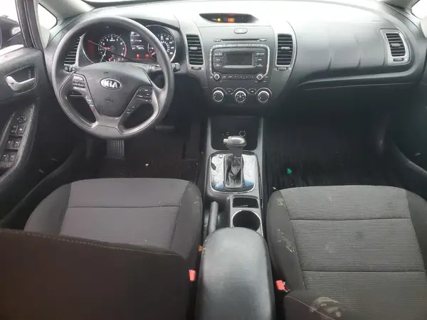 3KPFK4A78JE210247 2018 KIA FORTE - Image 8