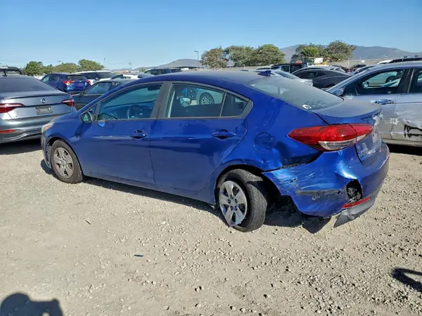 3KPFK4A78JE213911 2018 KIA FORTE - Image 2