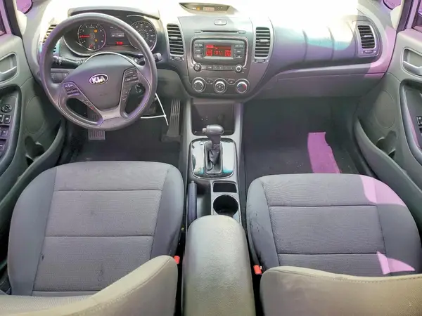 3KPFK4A78JE219711 2018 KIA FORTE - Image 8