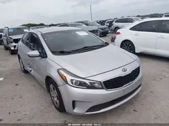 3KPFK4A78JE225475 2018 KIA FORTE