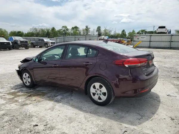 3KPFK4A78JE228182 2018 KIA FORTE - Image 2