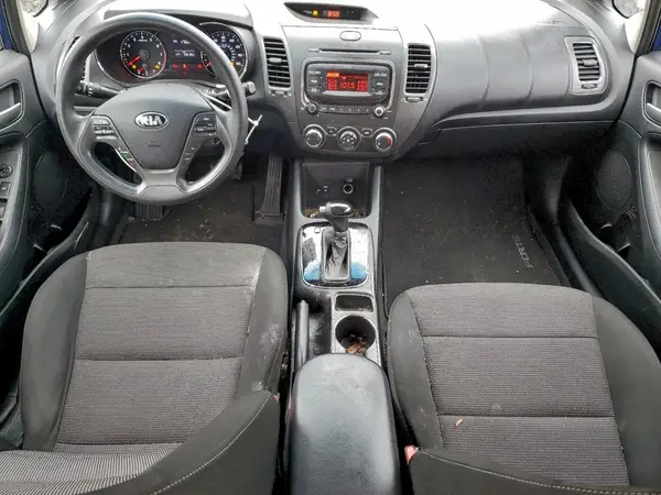 3KPFK4A78JE230661 2018 KIA FORTE - Image 8