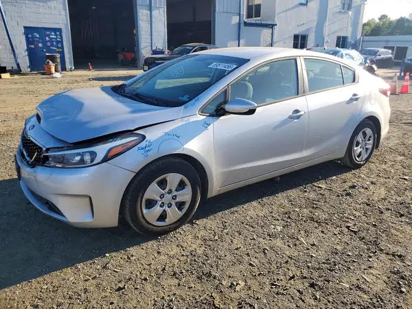 3KPFK4A78JE234483 2018 KIA FORTE - Image 1