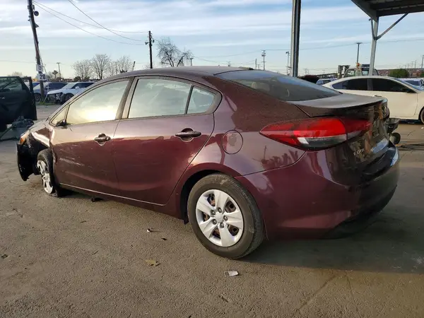 3KPFK4A78JE245158 2018 KIA FORTE - Image 2