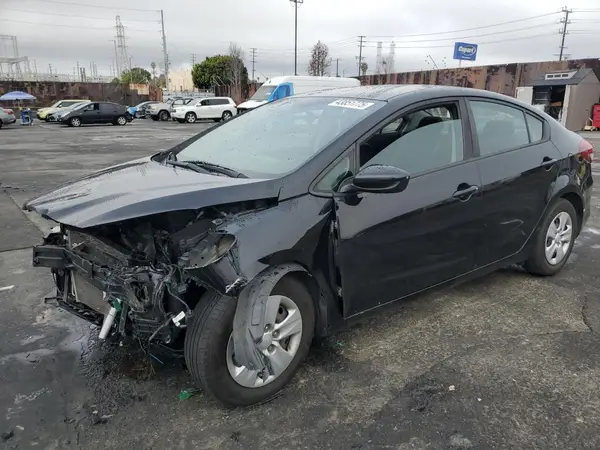3KPFK4A78JE251820 2018 KIA FORTE - Image 1