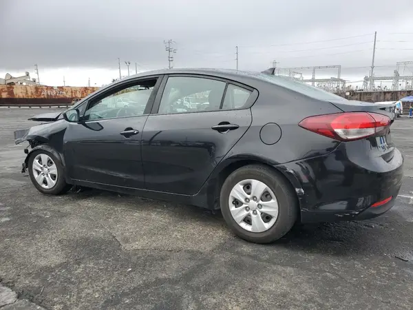 3KPFK4A78JE251820 2018 KIA FORTE - Image 2