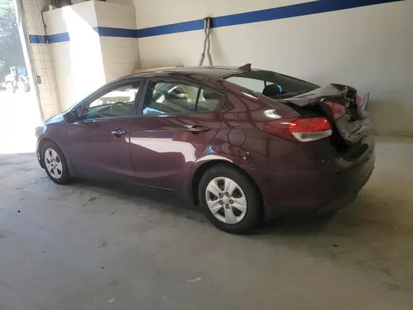 3KPFK4A78JE258511 2018 KIA FORTE - Image 2