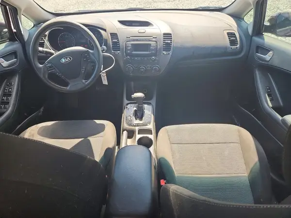 3KPFK4A78JE258797 2018 KIA FORTE - Image 8