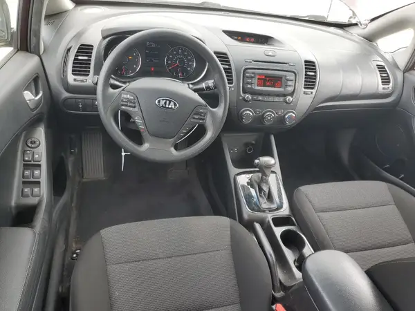 3KPFK4A78JE259190 2018 KIA FORTE - Image 8