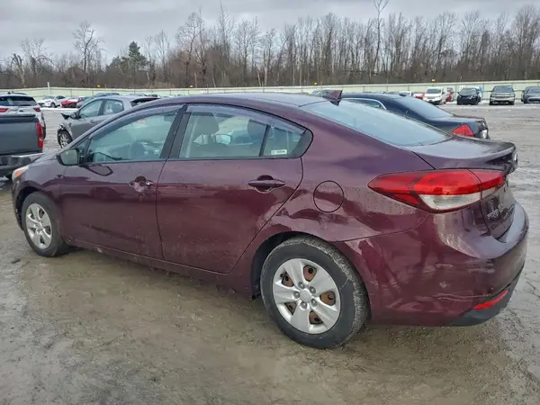 3KPFK4A78JE259612 2018 KIA FORTE - Image 2