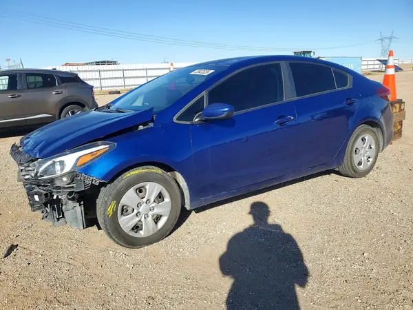3KPFK4A78JE267886 2018 KIA FORTE - Image 1
