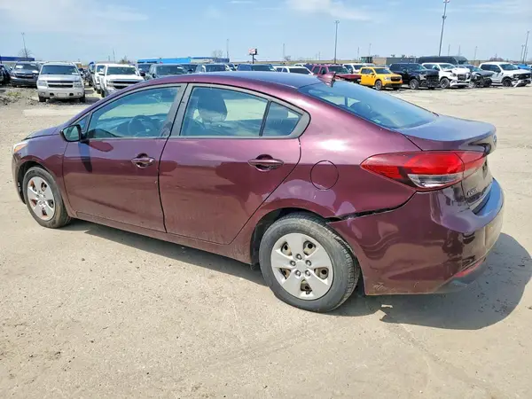 3KPFK4A78JE276376 2018 KIA FORTE - Image 2