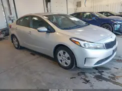 3KPFK4A78JE280699 2018 KIA FORTE