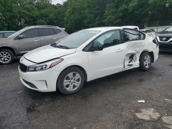 3KPFK4A78JE284560 2018 KIA FORTE - Image 1