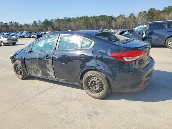 3KPFK4A79HE010858 2017 KIA FORTE - Image 2