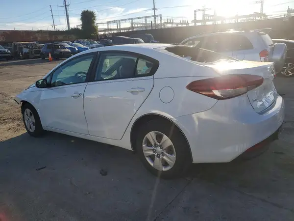 3KPFK4A79HE012352 2017 KIA FORTE - Image 2