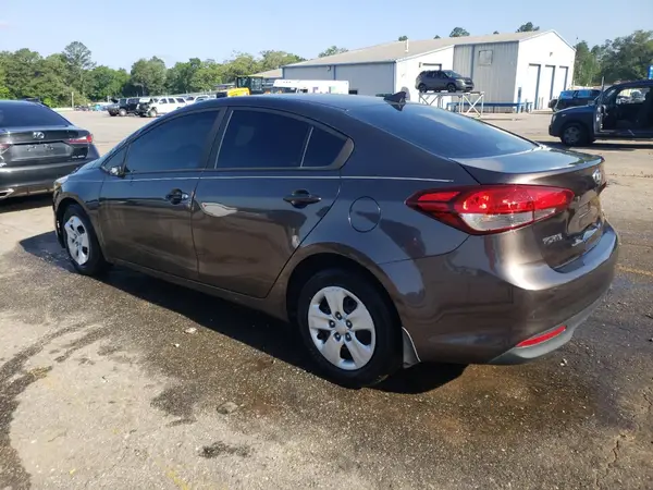3KPFK4A79HE015400 2017 KIA FORTE - Image 2