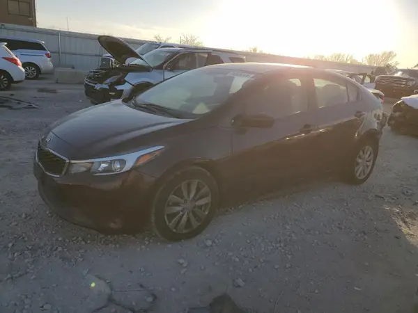 3KPFK4A79HE015851 2017 KIA FORTE - Image 1