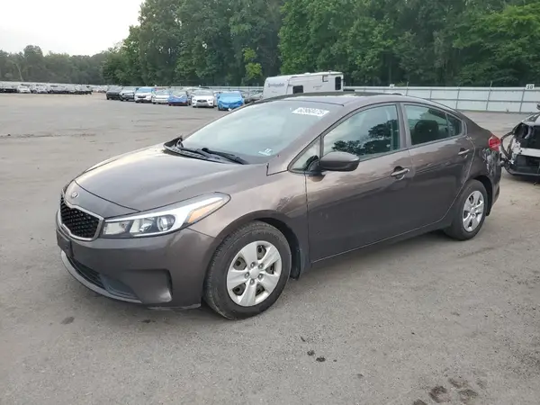 3KPFK4A79HE017924 2017 KIA FORTE - Image 1