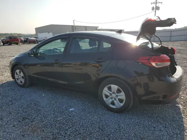 3KPFK4A79HE018247 2017 KIA FORTE - Image 2