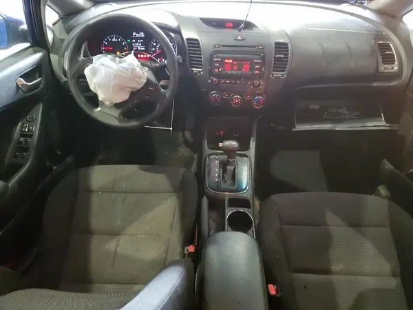 3KPFK4A79HE025649 2017 KIA FORTE - Image 8