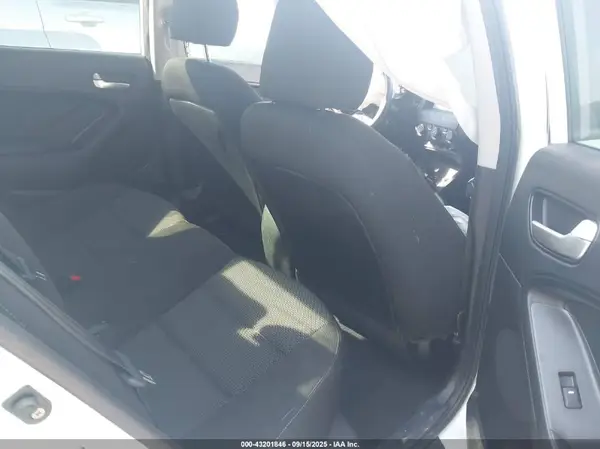 3KPFK4A79HE025750 2017 KIA FORTE - Image 8