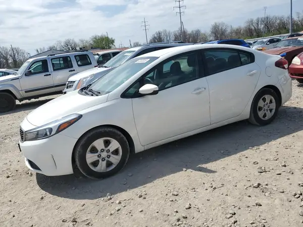 3KPFK4A79HE027613 2017 KIA FORTE - Image 1