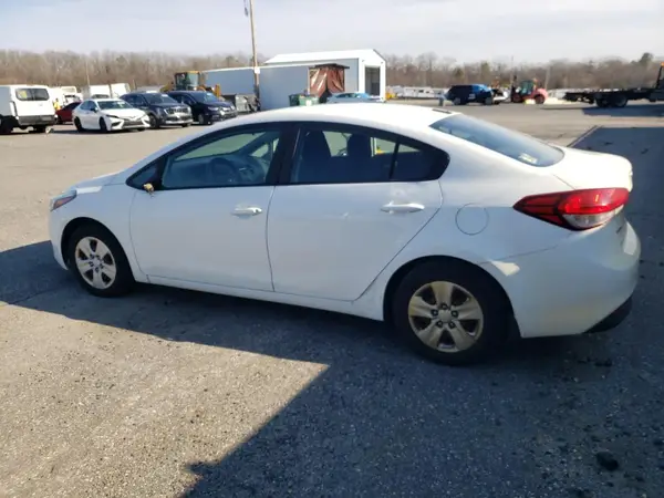 3KPFK4A79HE030401 2017 KIA FORTE - Image 2