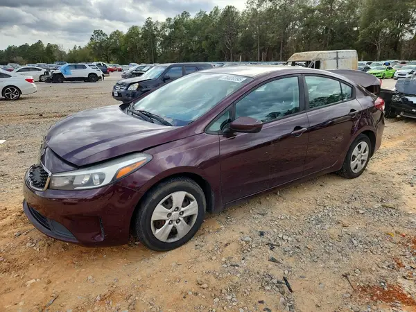 3KPFK4A79HE030558 2017 KIA FORTE - Image 1
