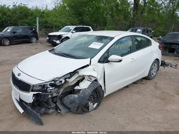 3KPFK4A79HE030849 2017 KIA FORTE - Image 2