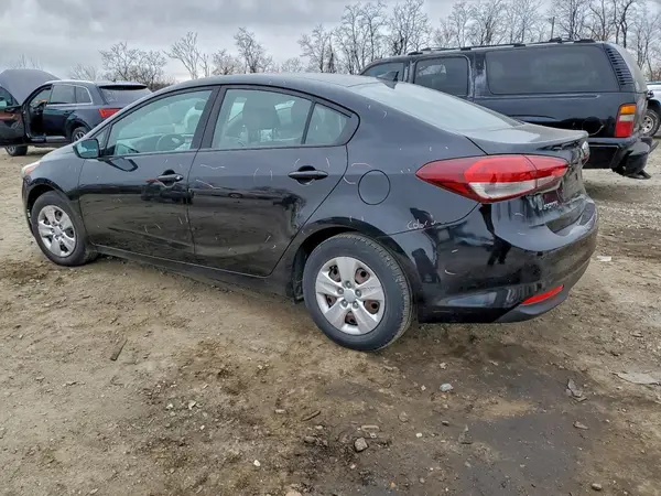 3KPFK4A79HE031760 2017 KIA FORTE - Image 2