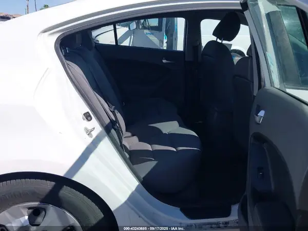 3KPFK4A79HE034528 2017 KIA FORTE - Image 8