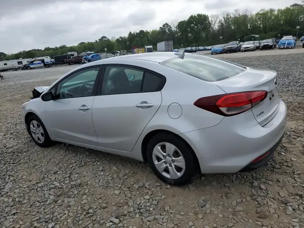 3KPFK4A79HE035145 2017 KIA FORTE - Image 2