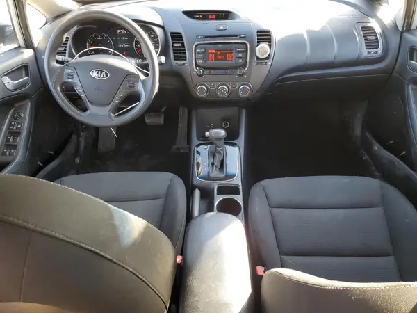 3KPFK4A79HE036814 2017 KIA FORTE - Image 8