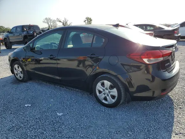 3KPFK4A79HE037476 2017 KIA FORTE - Image 2