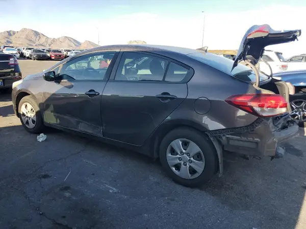 3KPFK4A79HE037722 2017 KIA FORTE - Image 2