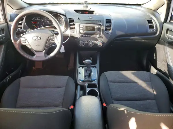 3KPFK4A79HE038210 2017 KIA FORTE - Image 8