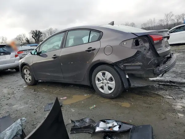 3KPFK4A79HE038434 2017 KIA FORTE - Image 2