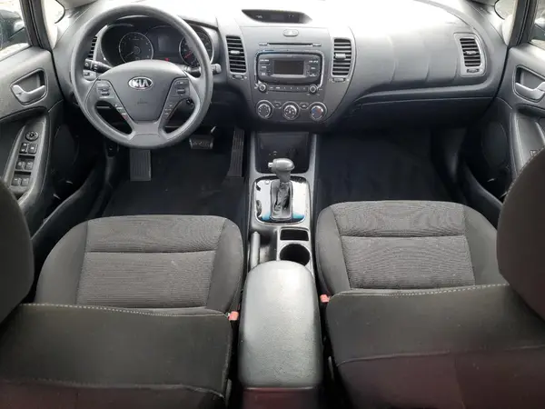 3KPFK4A79HE038434 2017 KIA FORTE - Image 8