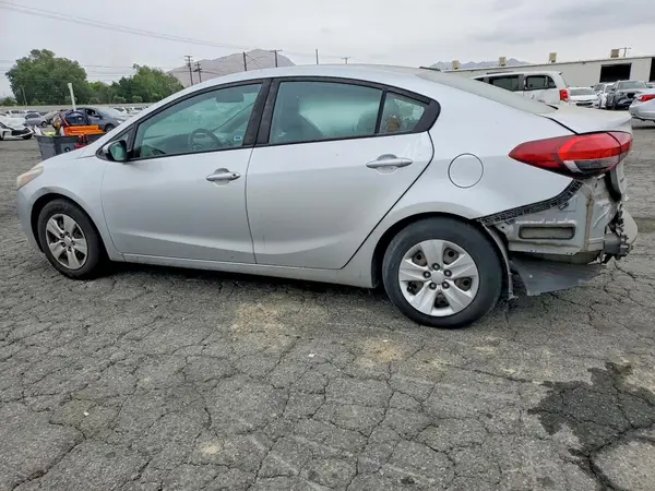 3KPFK4A79HE039017 2017 KIA FORTE - Image 2