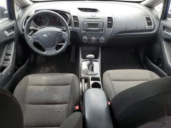 3KPFK4A79HE039339 2017 KIA FORTE - Image 8