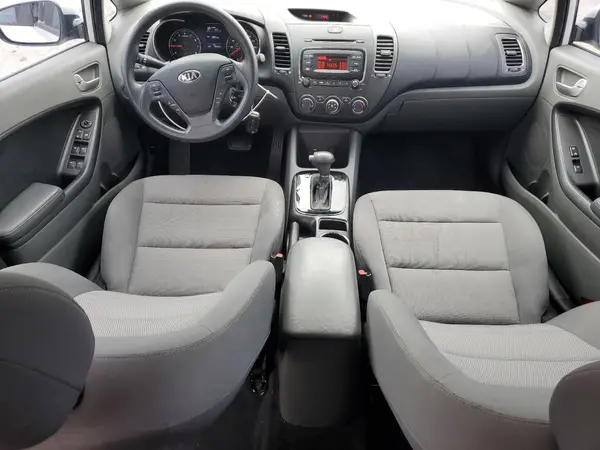 3KPFK4A79HE042824 2017 KIA FORTE - Image 8