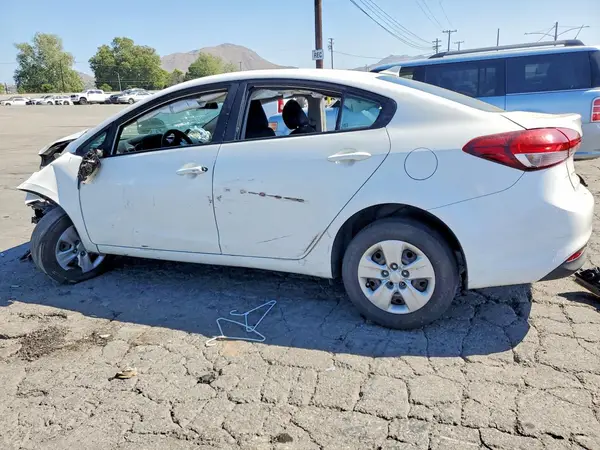 3KPFK4A79HE044380 2017 KIA FORTE - Image 2