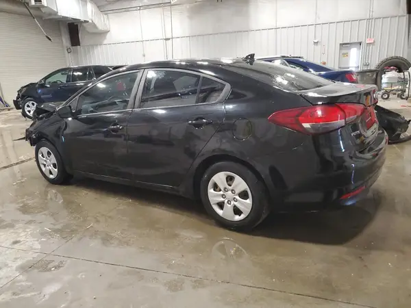 3KPFK4A79HE045478 2017 KIA FORTE - Image 2