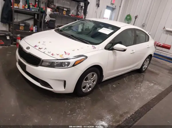 3KPFK4A79HE045660 2017 KIA FORTE - Image 2