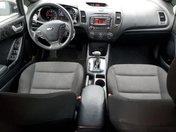 3KPFK4A79HE046632 2017 KIA FORTE - Image 8