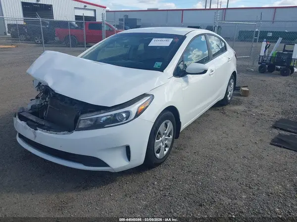 3KPFK4A79HE047814 2017 KIA FORTE - Image 2