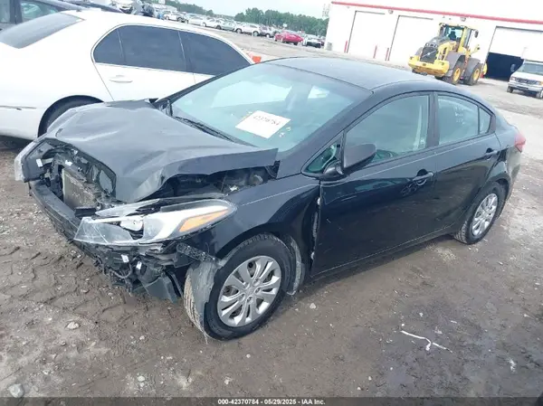 3KPFK4A79HE048560 2017 KIA FORTE - Image 2