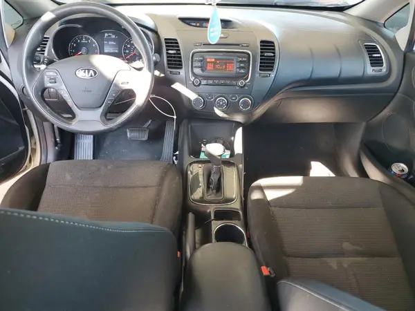 3KPFK4A79HE048641 2017 KIA FORTE - Image 8